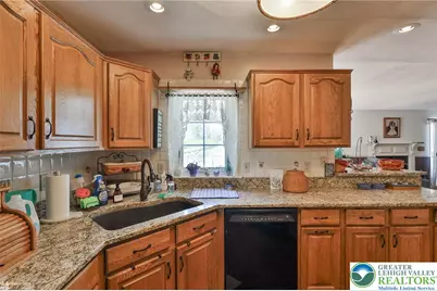 121 E Douglasville Road, Bushkill Twp, PA 18064 - Photo 15