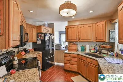 121 E Douglasville Road, Bushkill Twp, PA 18064 - Photo 17