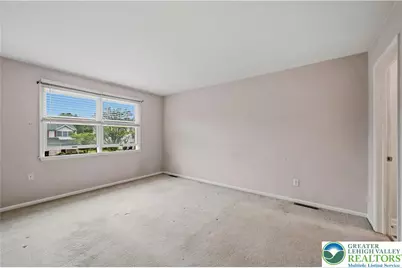 5507 Jaclyn Lane, Hanover Twp, PA 18017 - Photo 17