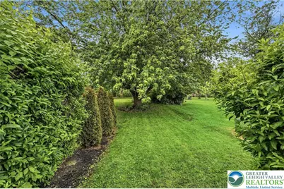5507 Jaclyn Lane, Hanover Twp, PA 18017 - Photo 3