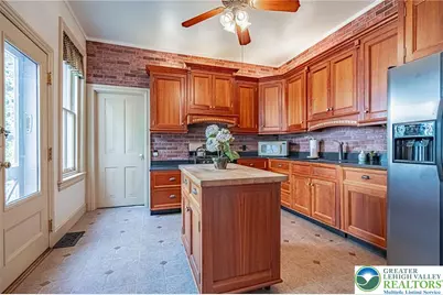 39 E Wall Street, Bethlehem, PA 18018 - Photo 13