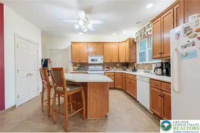 519 Rose Inn Avenue, Bushkill Twp, PA 18064 - Photo 17