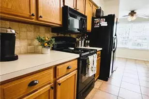 60 Carousel Cir, New Britain Boro, PA 18901 - Photo 13