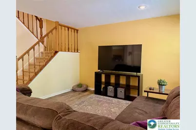 60 Carousel Circle, New Britain Boro, PA 18901 - Photo 7