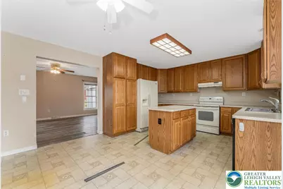 707 San Simeon Place, Forks Twp, PA 18040 - Photo 9