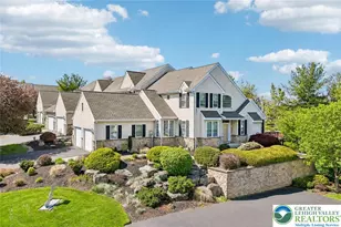 528 Parkside Ct, Allentown City, PA 18104 - Photo 1