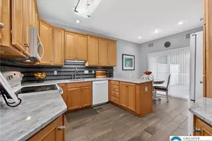 558 Parkside Ct, Allentown City, PA 18104 - Photo 9