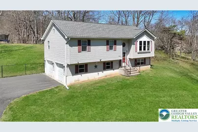 140 Woods Crossing, Chestnuthill Twp, PA 18353 - Photo 1
