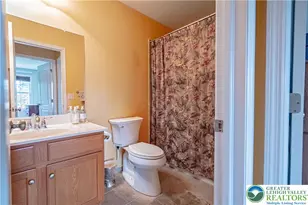 2225 S Dauphin St, Salisbury Township, PA 18103 - Photo 29