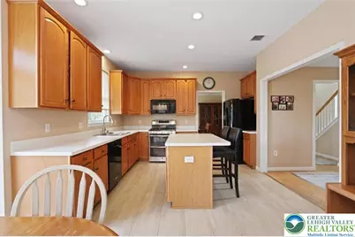 7128 Periwinkle Drive, Lower Macungie Township, PA 18062 - Photo 15