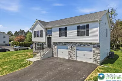 2905 Roosevelt Street, Bethlehem Township, PA 18020 - Photo 3