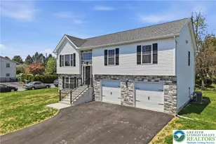 2905 Roosevelt St, Bethlehem Township, PA 18020 - Photo 3