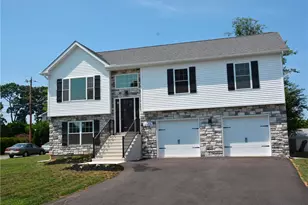 2905 Roosevelt St, Bethlehem Township, PA 18020 - Photo 3