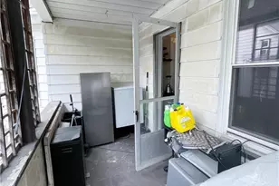209 E South St, Slatington Boro, PA 18080 - Photo 23
