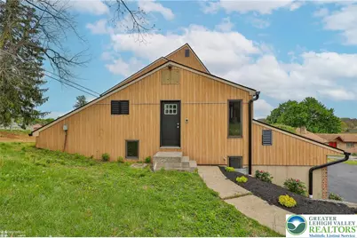 4410 Circle Drive, Lower Nazareth Twp, PA 18020 - Photo 9