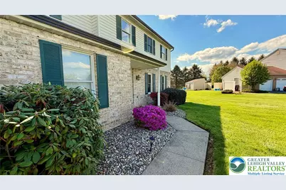 7033 Versailles Square, Bethlehem City, PA 18017 - Photo 5