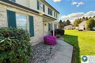 7033 Versailles Square, Bethlehem City, PA 18017 - Photo 5