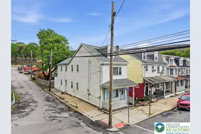 18 S Lehigh Street, Tamaqua, PA 18252 - Photo 3