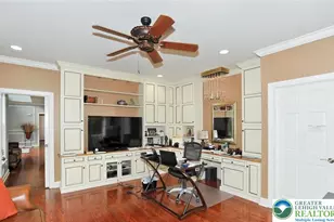 4450 Pond View Ct, Bethlehem Township, PA 18020 - Photo 15