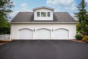 4450 Pond View Ct, Bethlehem Township, PA 18020 - Photo 61