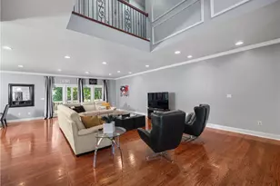 4450 Pond View Ct, Bethlehem Township, PA 18020 - Photo 11
