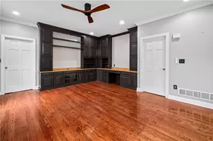 4450 Pond View Ct, Bethlehem Township, PA 18020 - Photo 31