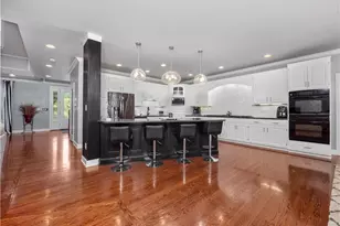 4450 Pond View Ct, Bethlehem Township, PA 18020 - Photo 15