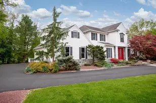 4450 Pond View Ct, Bethlehem Township, PA 18020 - Photo 5