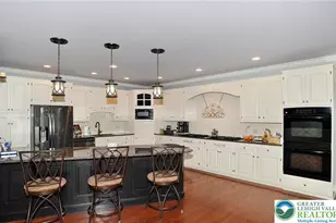 4450 Pond View Ct, Bethlehem Township, PA 18020 - Photo 7