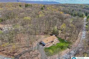 138 Darcy Dr, Chestnuthill Twp, PA 18353 - Photo 11