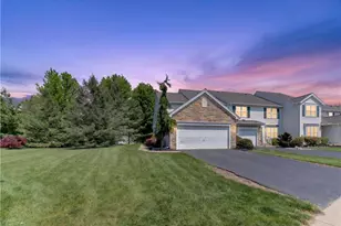 224 Park Ridge Dr, Forks Twp, PA 18040 - Photo 1