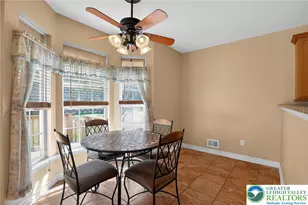 186 Oakmont Ct, Williams Township, PA 18042 - Photo 9
