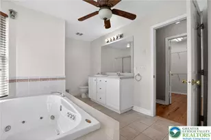 186 Oakmont Ct, Williams Township, PA 18042 - Photo 17