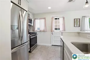2351 W Greenleaf St, Allentown City, PA 18104 - Photo 15