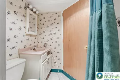 2351 W Greenleaf Street, Allentown City, PA 18104 - Photo 33