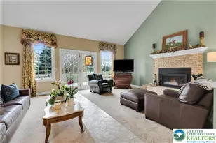 1860 Rosewood Dr, Hanover Twp, PA 18017 - Photo 11