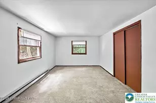 6061 Decker Rd, Bushkill, PA 18324 - Photo 13