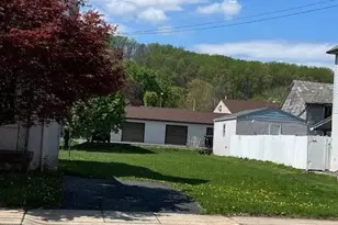 639 Main St, Bally Boro, PA 19503 - Photo 13