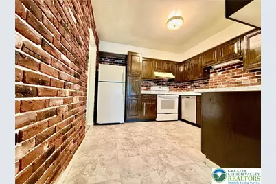 2815 Whitemarsh Place, Lower Macungie Township, PA 18062 - Photo 3