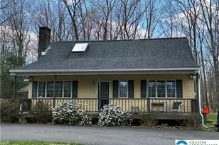 160 White Oak Dr, Penn Forrest, PA 18229 - Photo 1