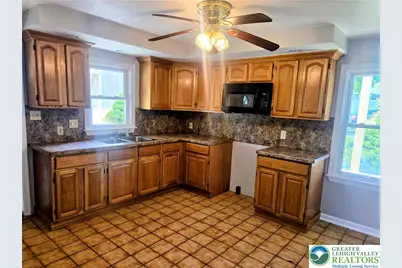210 E Emmaus Avenue #1, Salisbury Township, PA 18103 - Photo 5