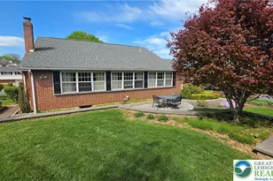142 E North St, Nazareth Boro, PA 18064 - Photo 11