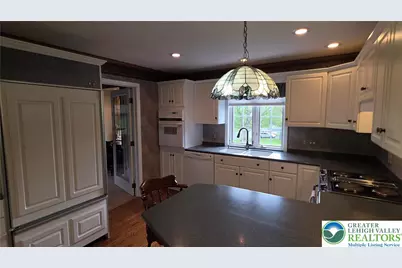 142 E North Street, Nazareth Boro, PA 18064 - Photo 29