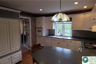 142 E North St, Nazareth Boro, PA 18064 - Photo 29