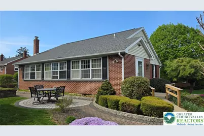 142 E North Street, Nazareth Boro, PA 18064 - Photo 13