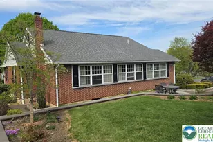 142 E North St, Nazareth Boro, PA 18064 - Photo 9