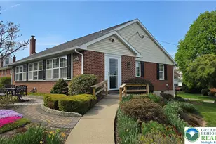 142 E North St, Nazareth Boro, PA 18064 - Photo 5