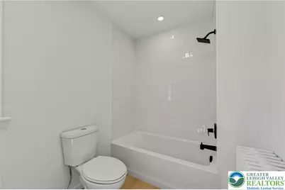 28 N 4th Street, Emmaus Boro, PA 18049 - Photo 33