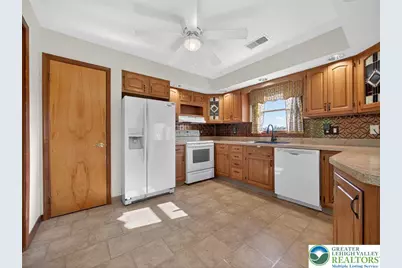 7098 Limerick Square, Bethlehem City, PA 18017 - Photo 7