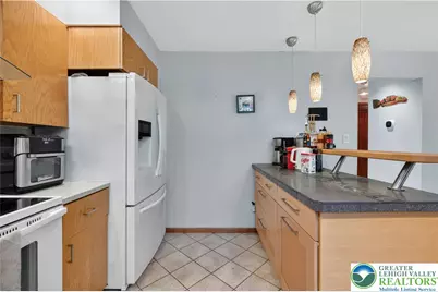 4004 Westview Drive, South Whitehall Township, PA 18104 - Photo 15